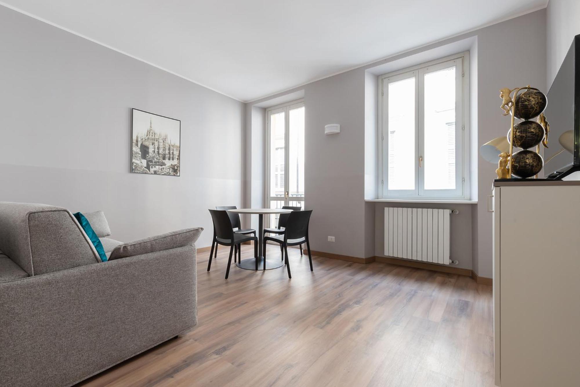 Milan Retreats Duomo Apartment Bagian luar foto