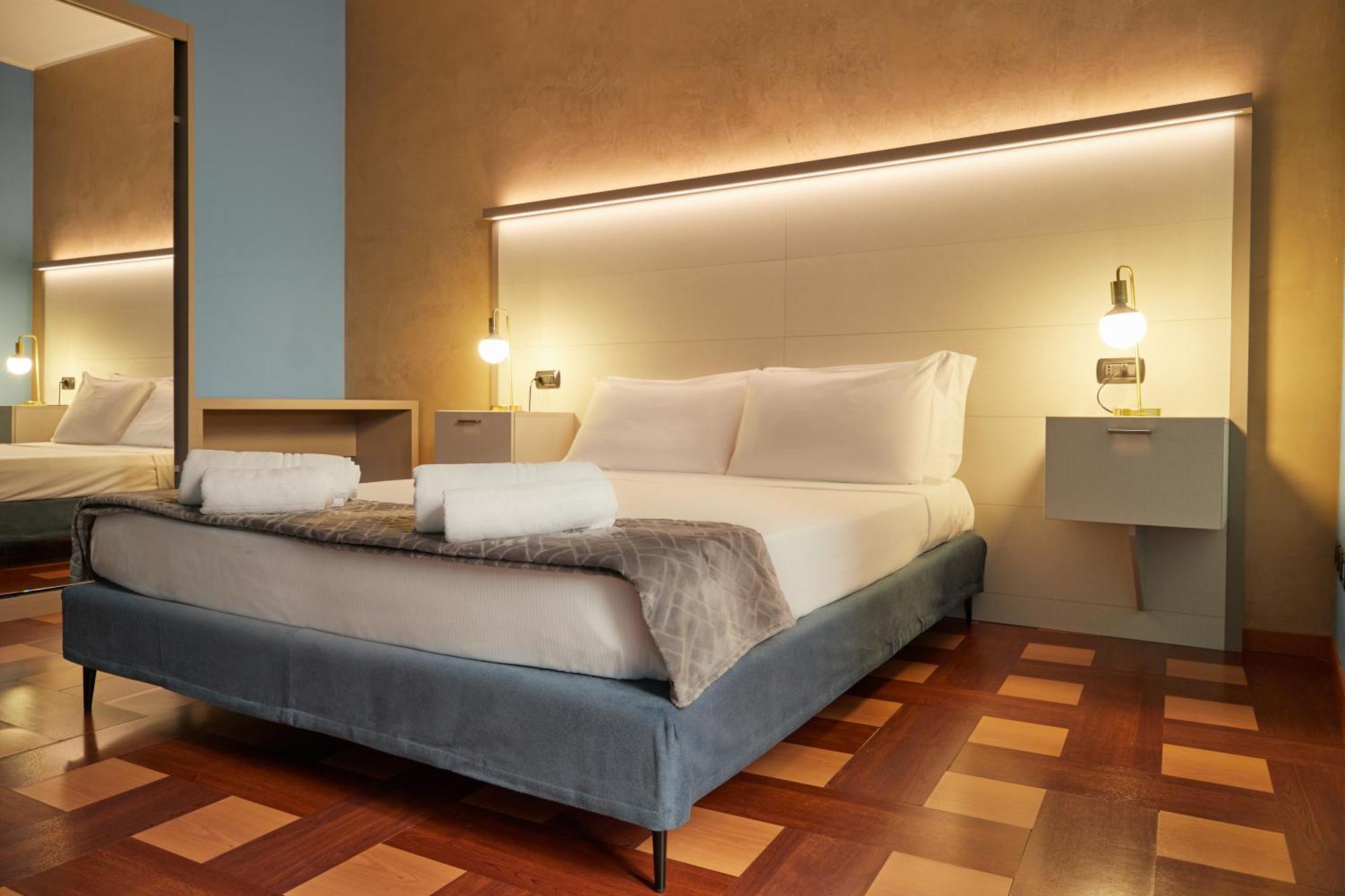 Milan Retreats Duomo Apartment Bagian luar foto