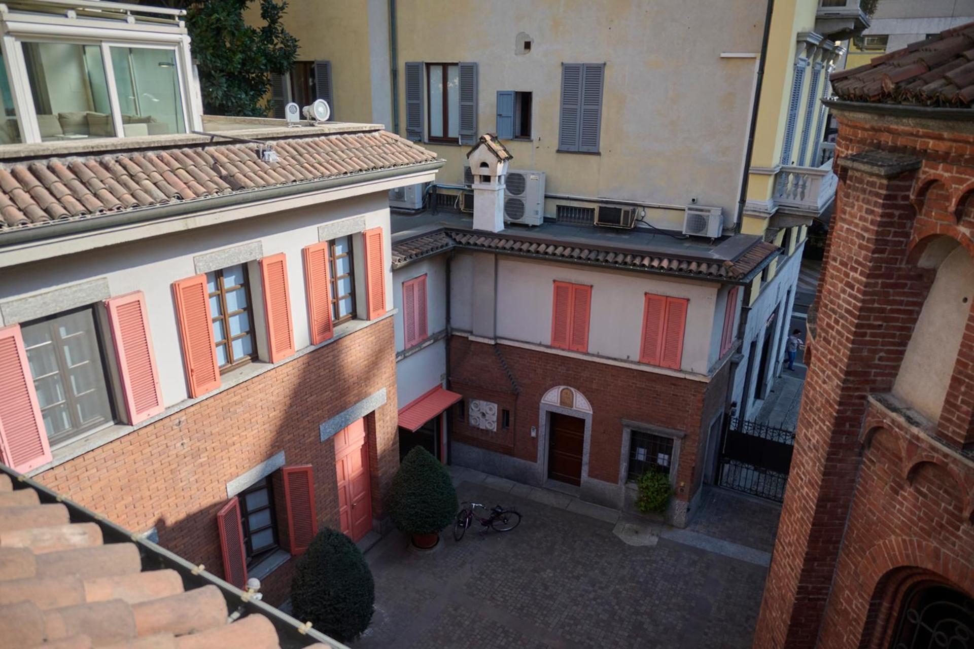 Milan Retreats Duomo Apartment Bagian luar foto